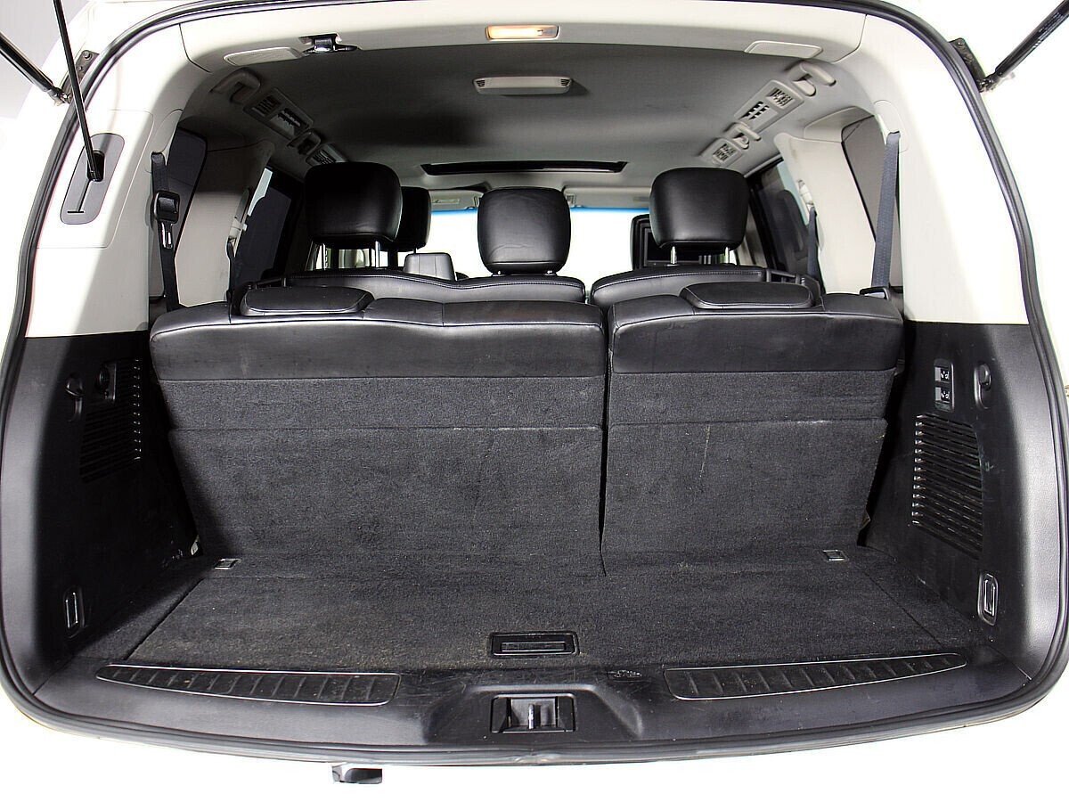 Infiniti QX56, 5.6 л, АТ, 2011 фото 1