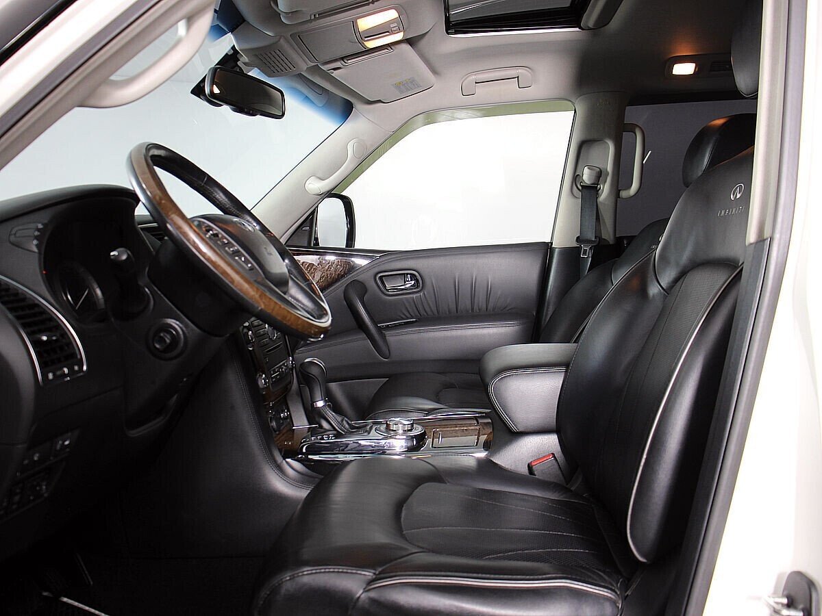 Infiniti QX56, 5.6 л, АТ, 2011 фото 5