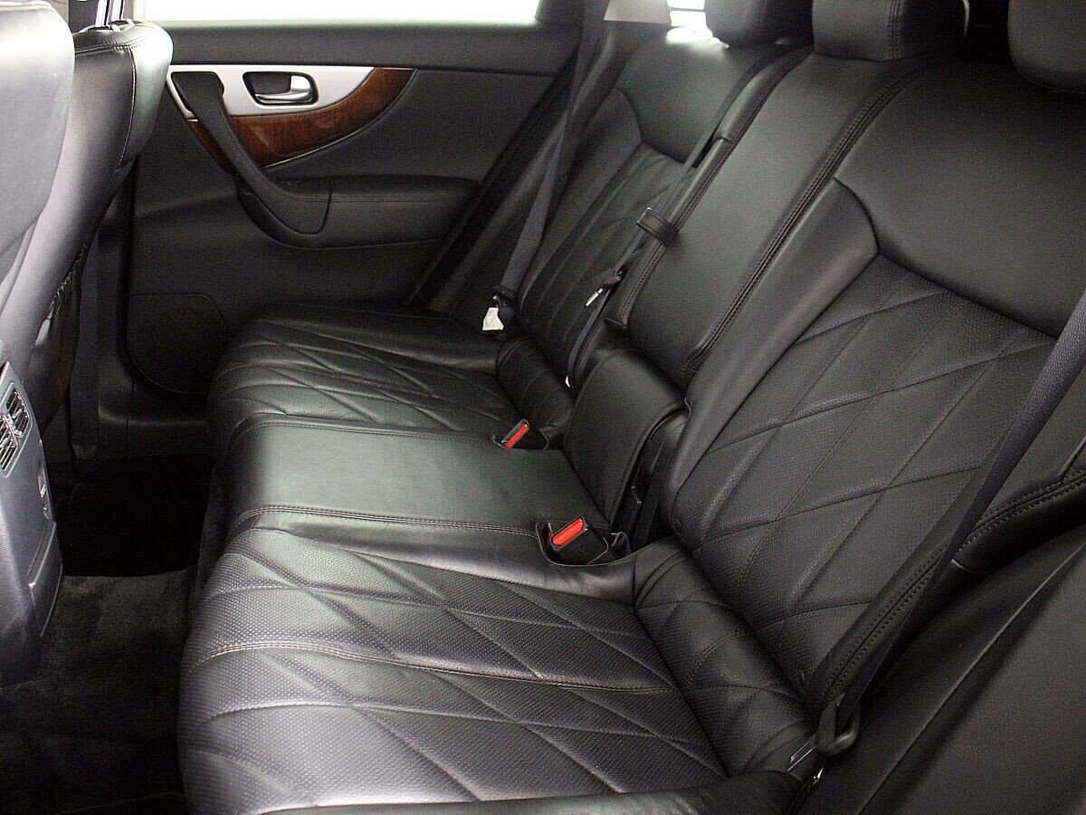 Infiniti QX70, 3.0 л, АТ, 2015 фото 1