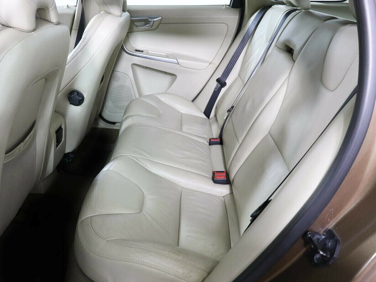 Volvo XC60, 2.4 л, АТ, 2010 фото 1
