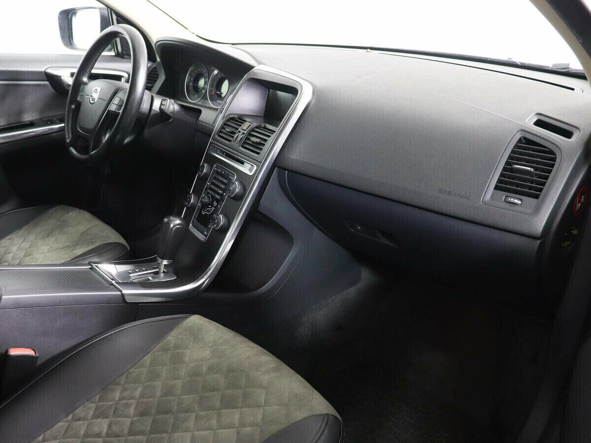 Volvo XC60, 2.4 л, АТ, 2010 фото 2