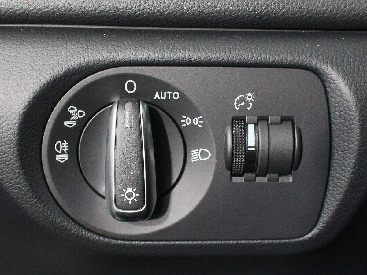 Audi Q3, 2.0 л, Робот, 2018 фото 16