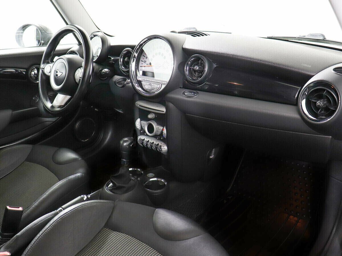 MINI Hatch, 1.6 л, АТ, 2010 фото 2