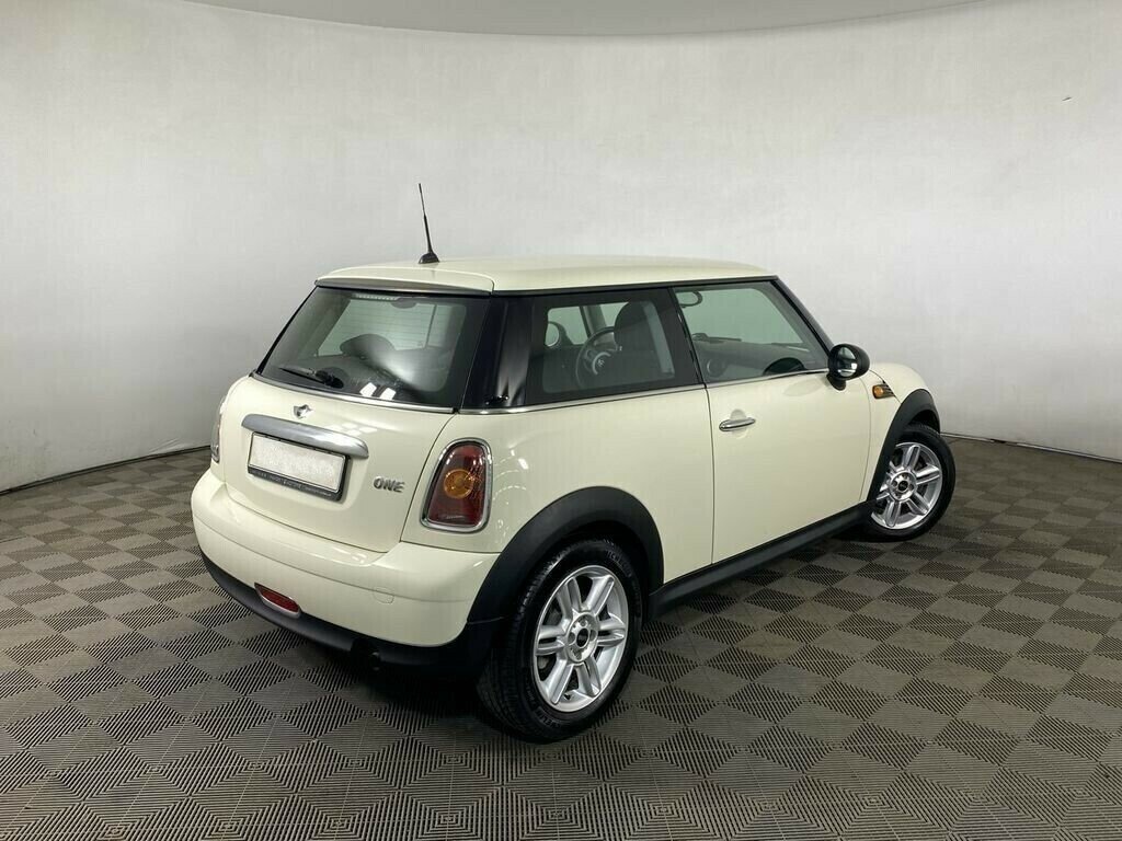 MINI Hatch, 1.6 л, АТ, 2010 фото 4