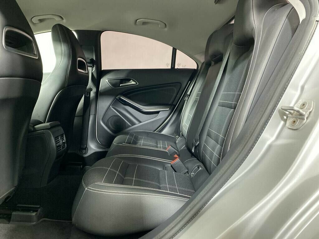 Mercedes-Benz CLA, 1.6 л, Робот, 2013 фото 1