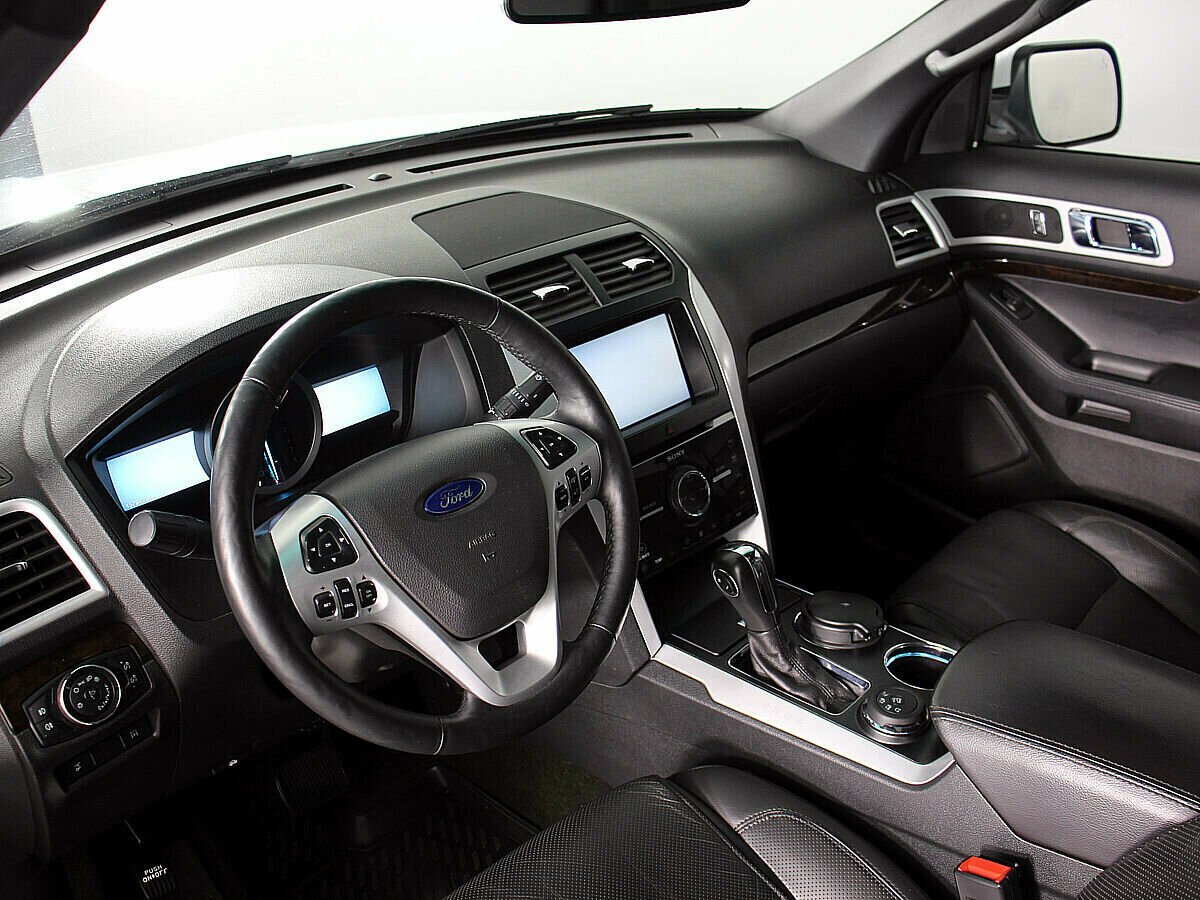 Ford Explorer, 3.5 л, АТ, 2014 фото 10