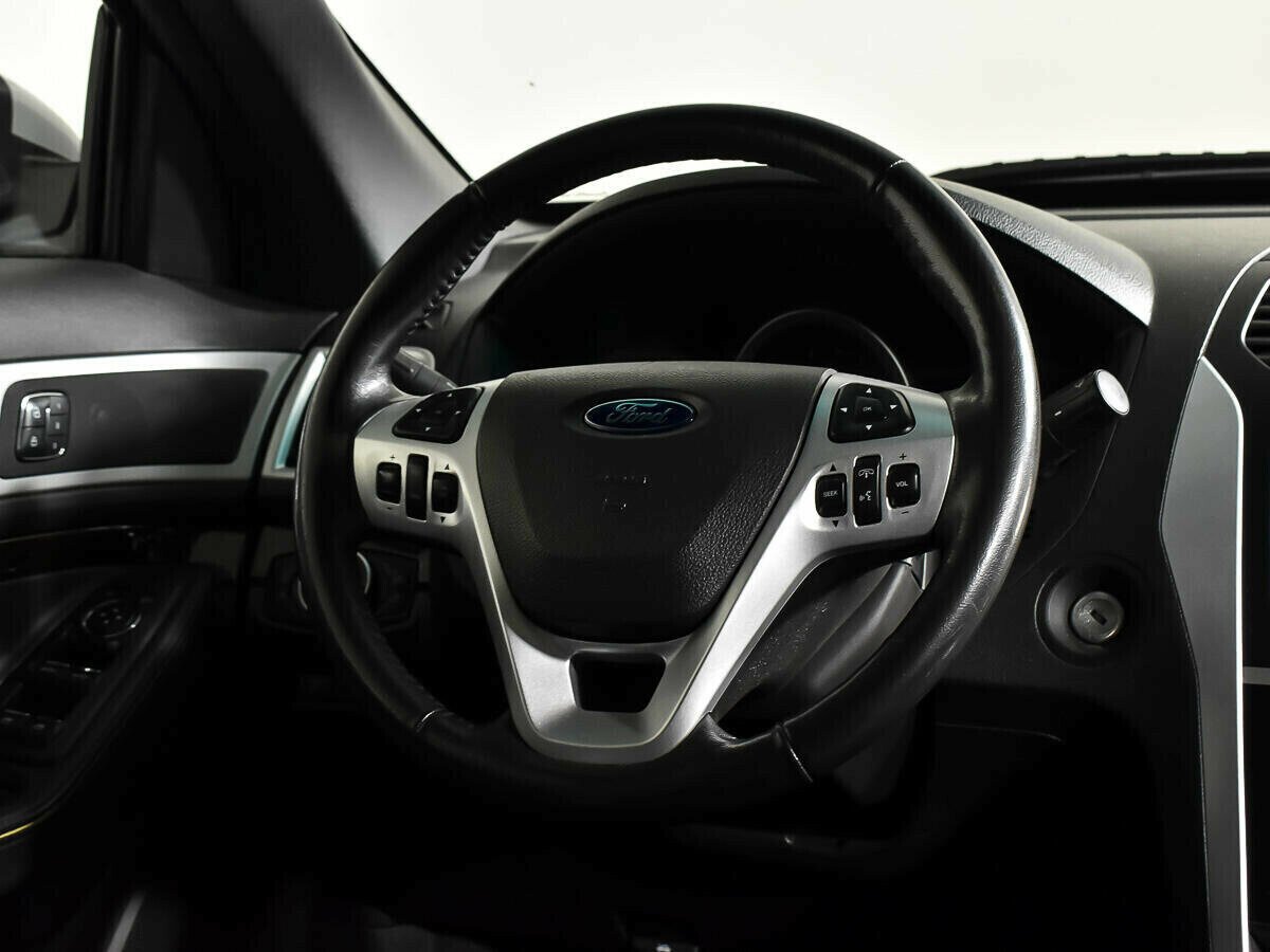 Ford Explorer, 3.5 л, АТ, 2015 фото 13