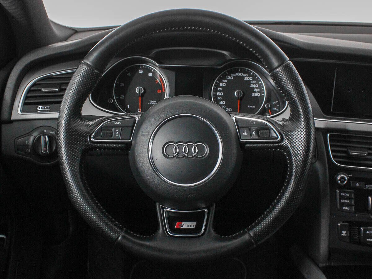 Audi A4 2.0 РКПП, 2011, 148 000 км фото 10