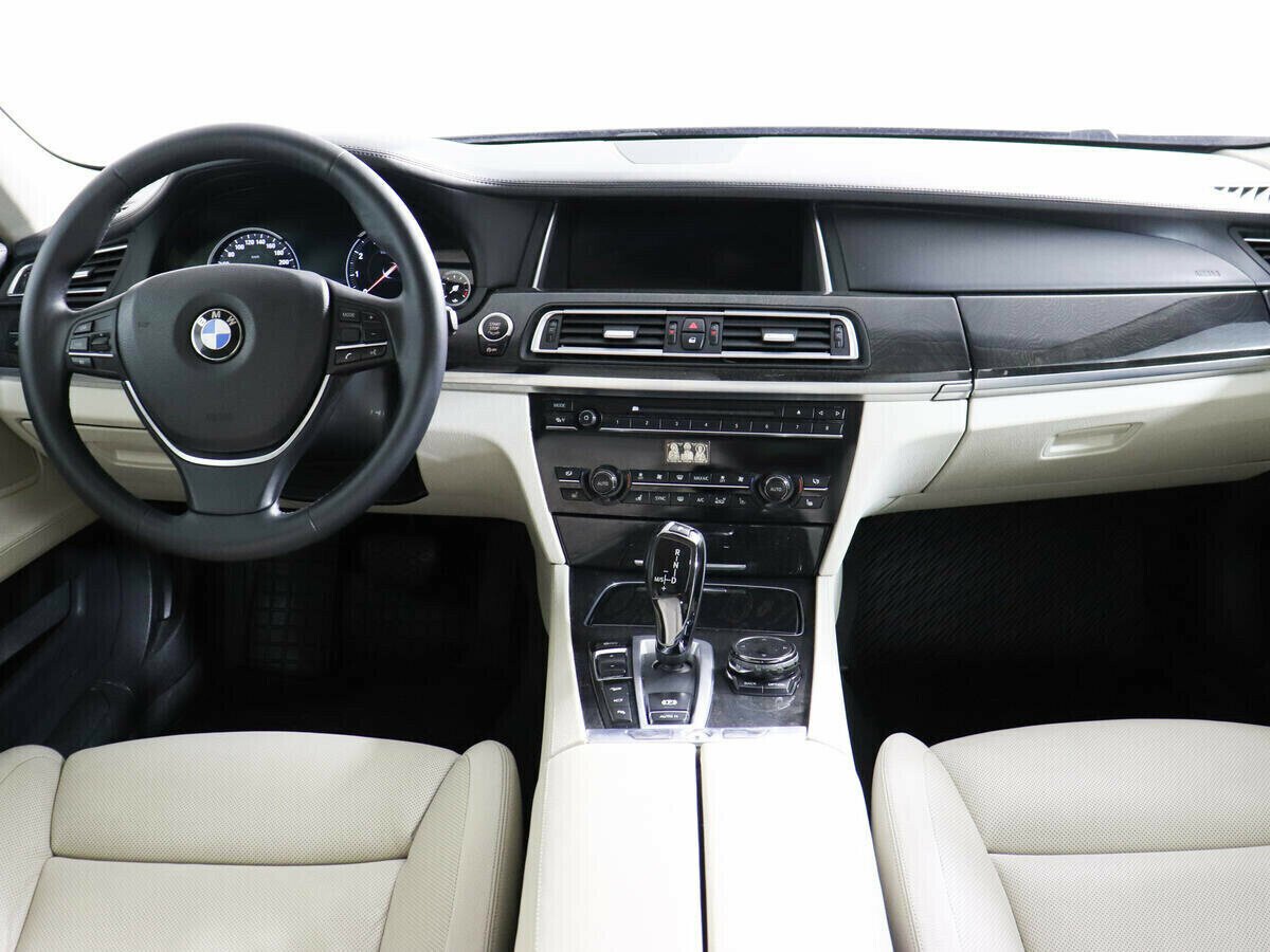 BMW 7 серии, 3.0 л, АТ, 2014 фото 12