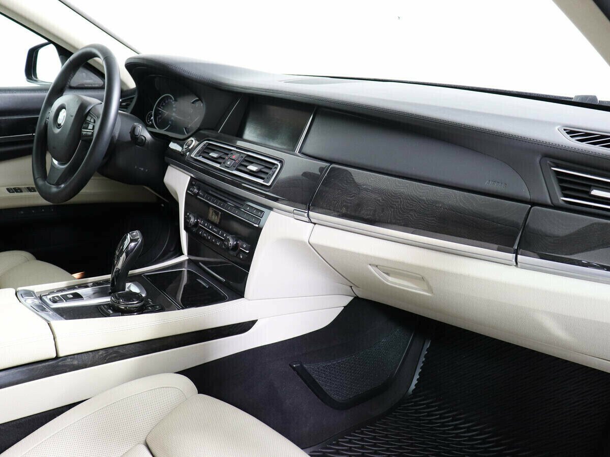 BMW 7 серии, 3.0 л, АТ, 2014 фото 13