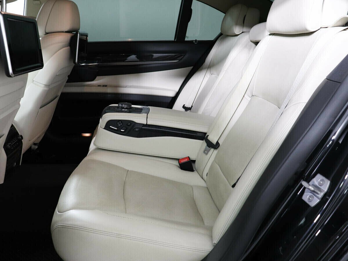 BMW 7 серии, 3.0 л, АТ, 2014 фото 14