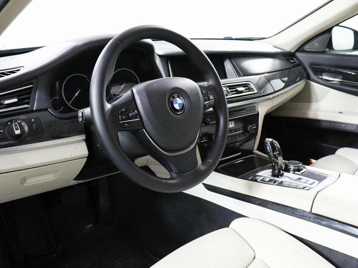 BMW 7 серии, 3.0 л, АТ, 2014 фото 11