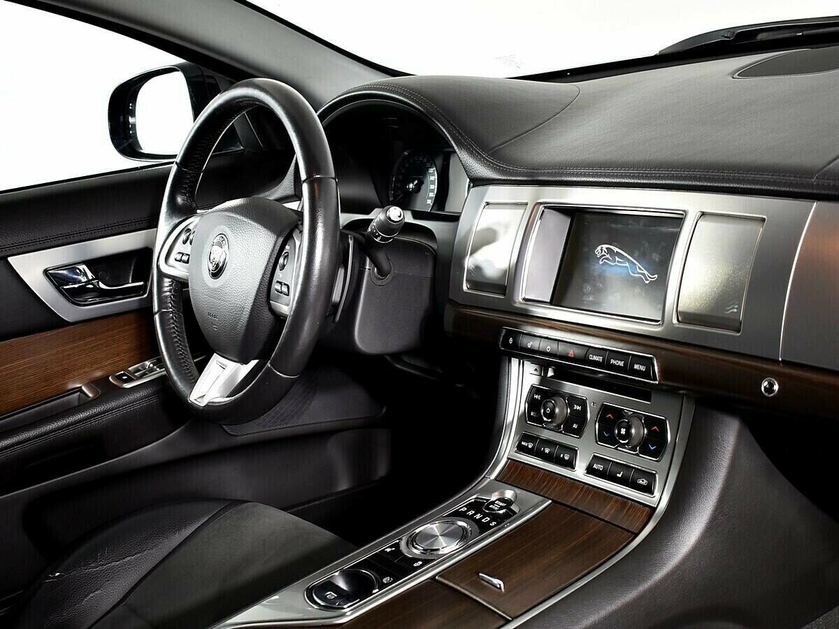 Jaguar XF, 2.0 л, АТ, 2014 фото 2