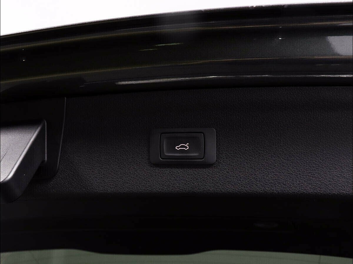 Audi Q3, 2.0 л, Робот, 2017 фото 1