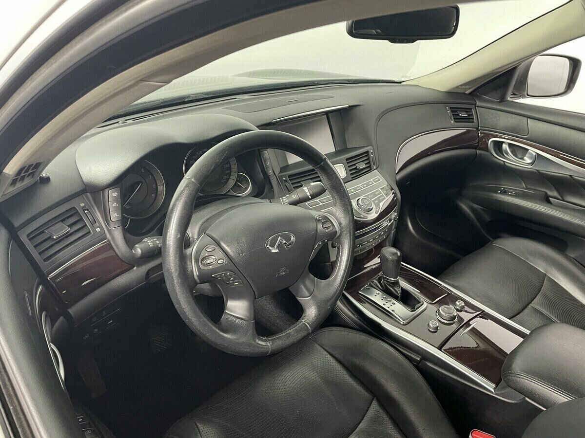 Infiniti M, 3.7 л, АТ, 2011 фото 11