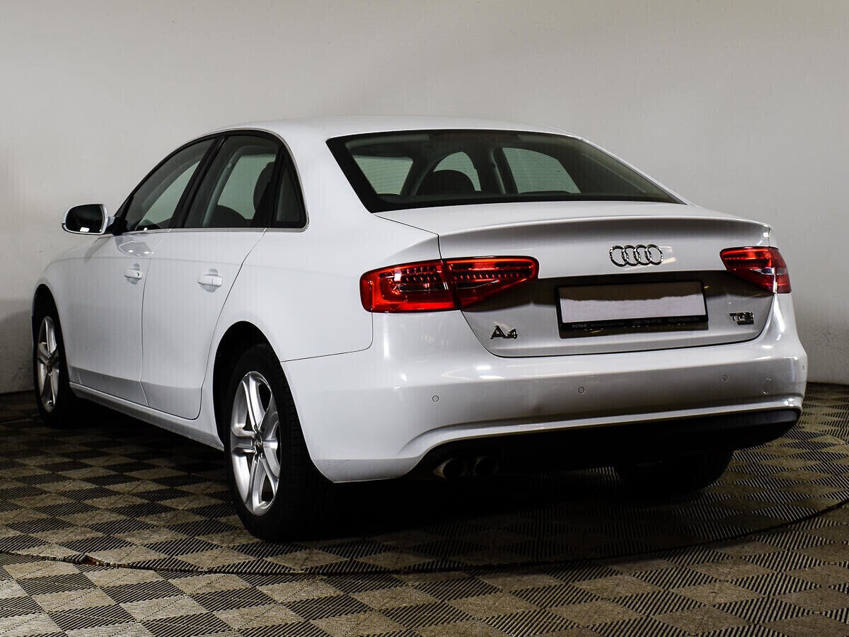Audi A4 2.0 РКПП, 2011, 153 000 км фото 4