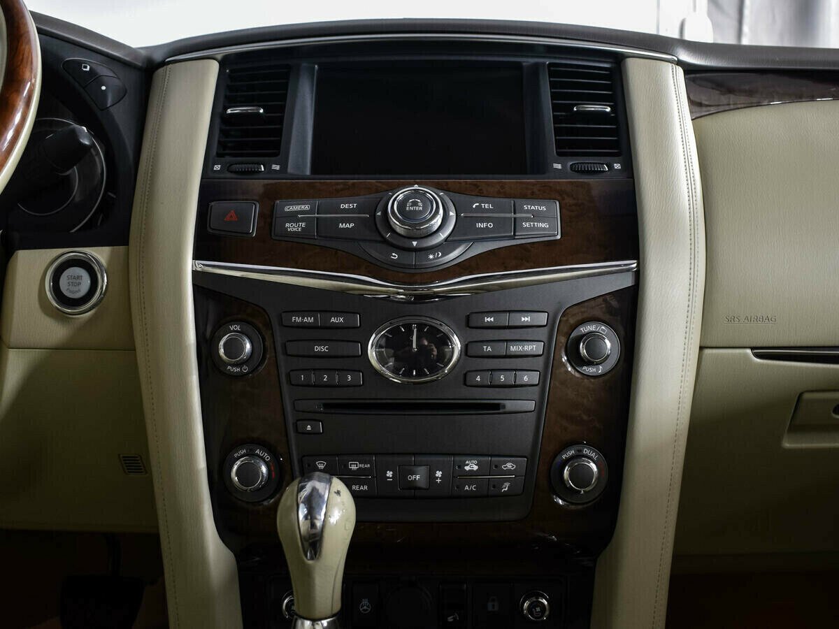 Infiniti QX56, 5.6 л, АТ, 2013 фото 10