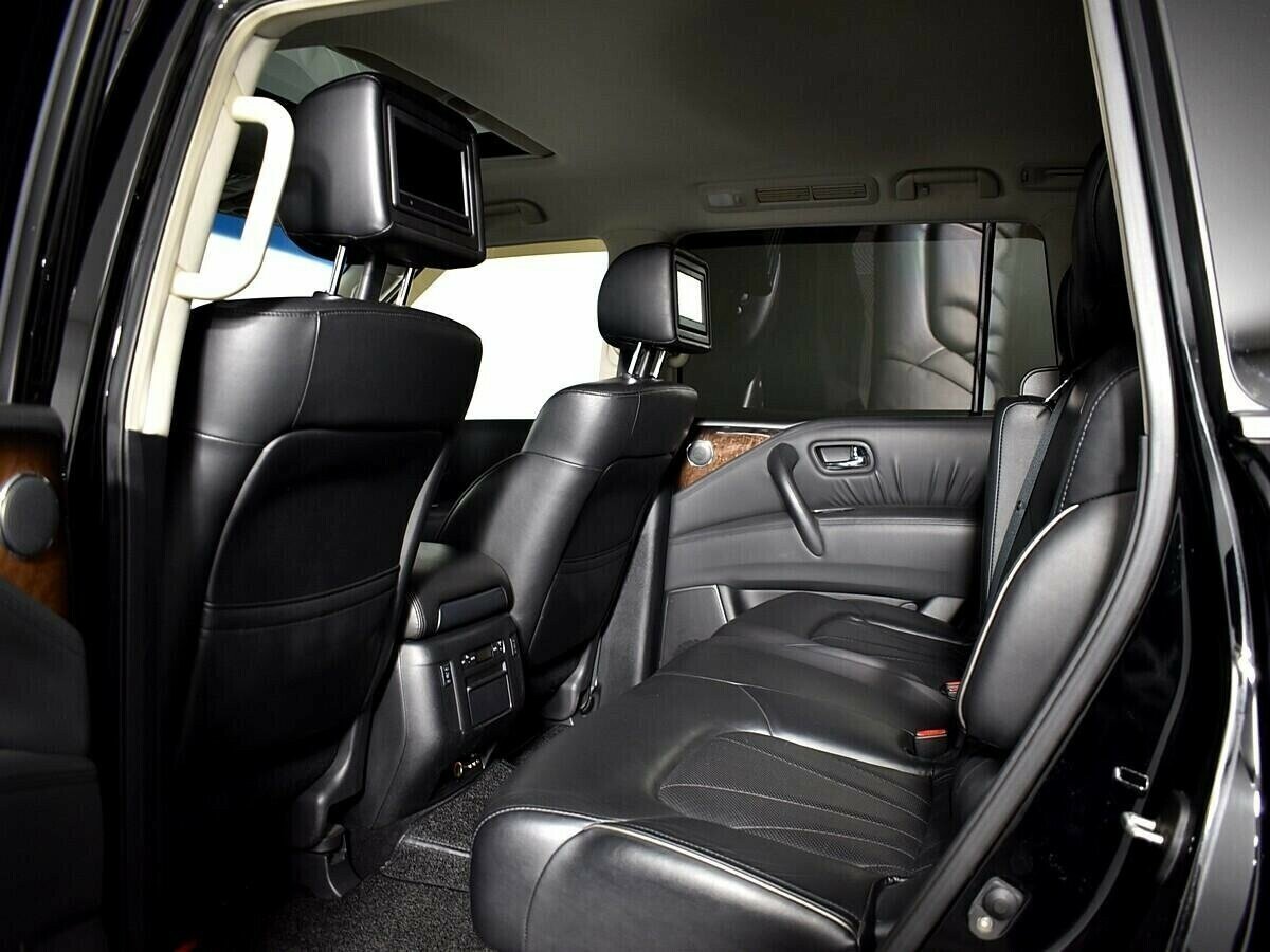 Infiniti QX56, 5.6 л, АТ, 2011 фото 2