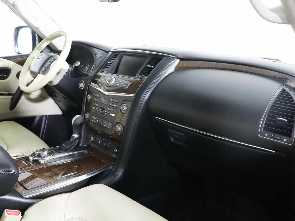 Nissan Patrol, 5.6 л, АТ, 2010 фото 14