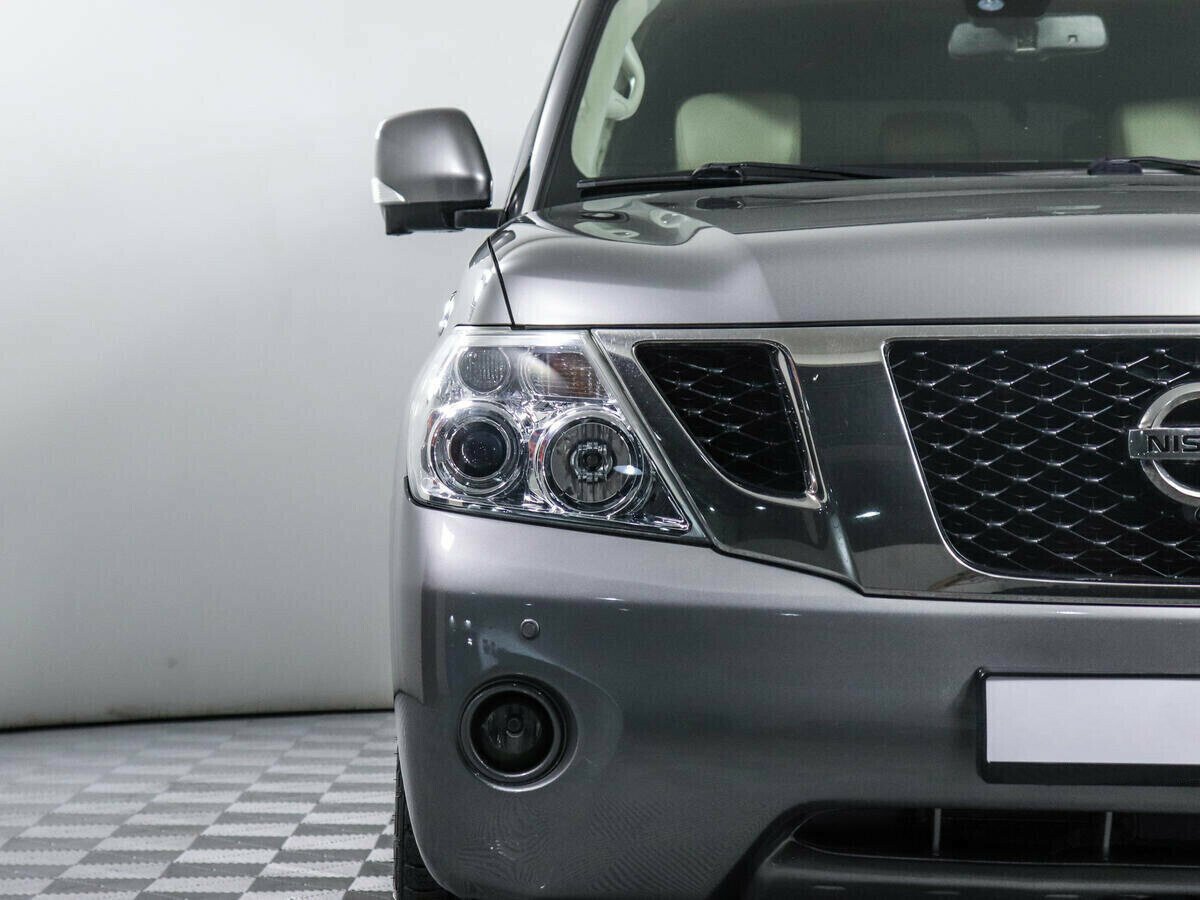 Nissan Patrol, 5.6 л, АТ, 2010 фото 2