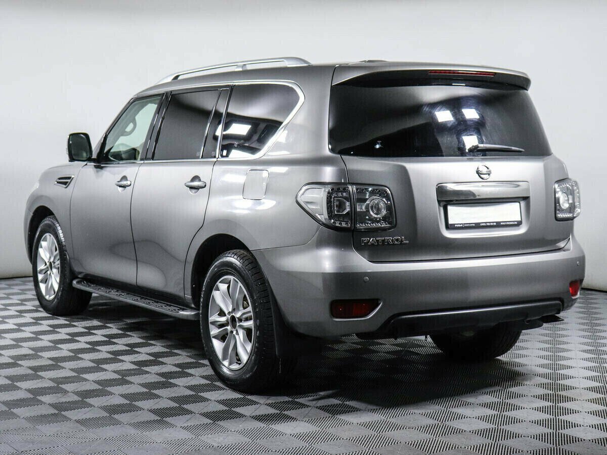 Nissan Patrol, 5.6 л, АТ, 2010 фото 8