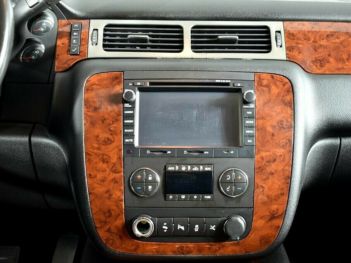 Chevrolet Tahoe, 5.3 л, АТ, 2013 фото 2