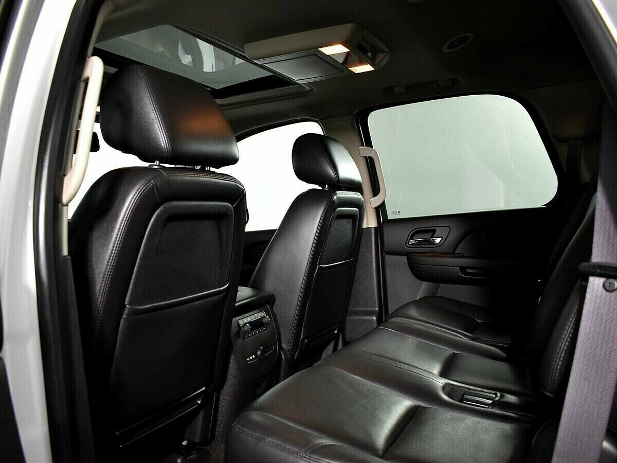 Chevrolet Tahoe, 5.3 л, АТ, 2013 фото 1