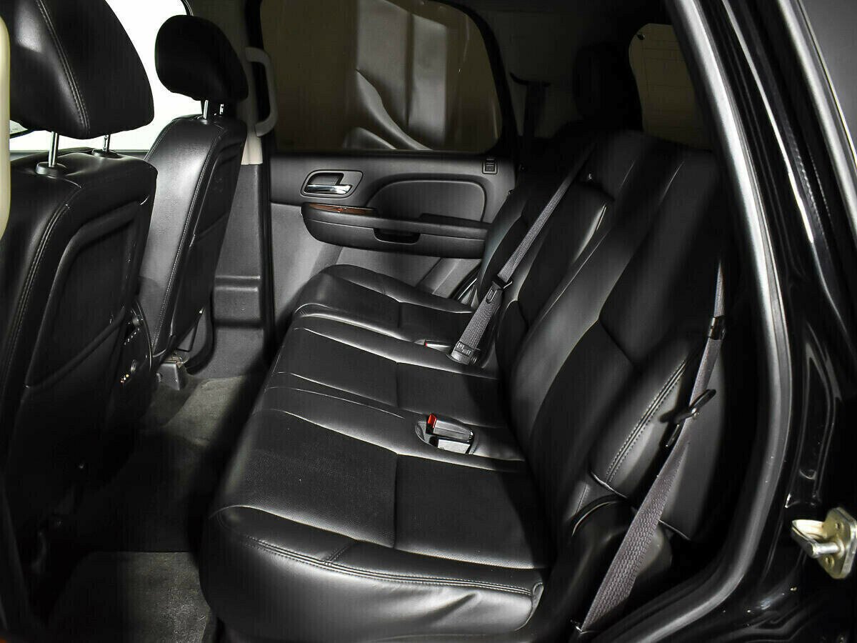 Chevrolet Tahoe, 5.3 л, АТ, 2010 фото 1