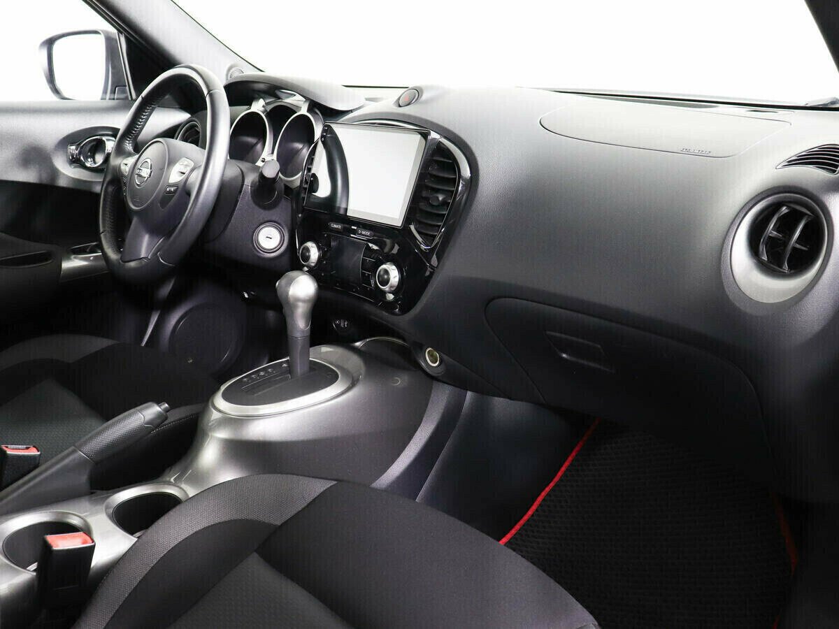 Nissan Juke, 1.6 л, Вариатор, 2017 фото 2