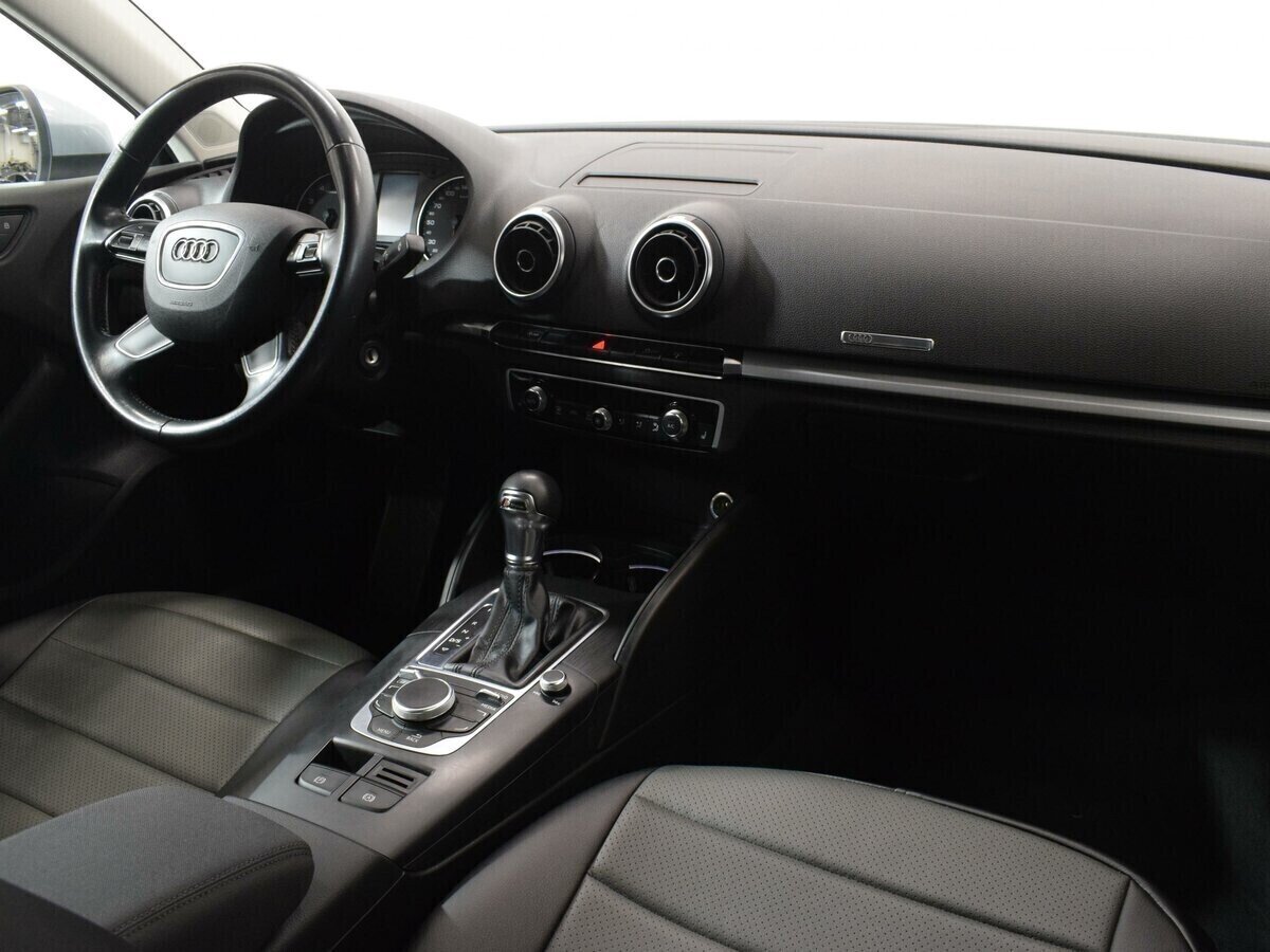 Audi A3, 1.0 л, Робот, 2016 фото 15
