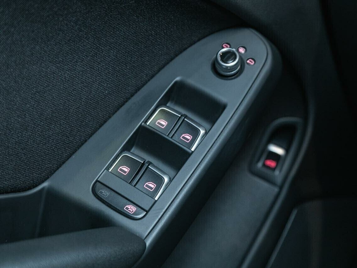 Audi A4, 1.8 л, Вариатор, 2015 фото 10