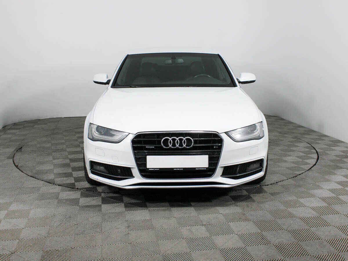 Audi A4, 2.0 л, Робот, 2011 фото 7