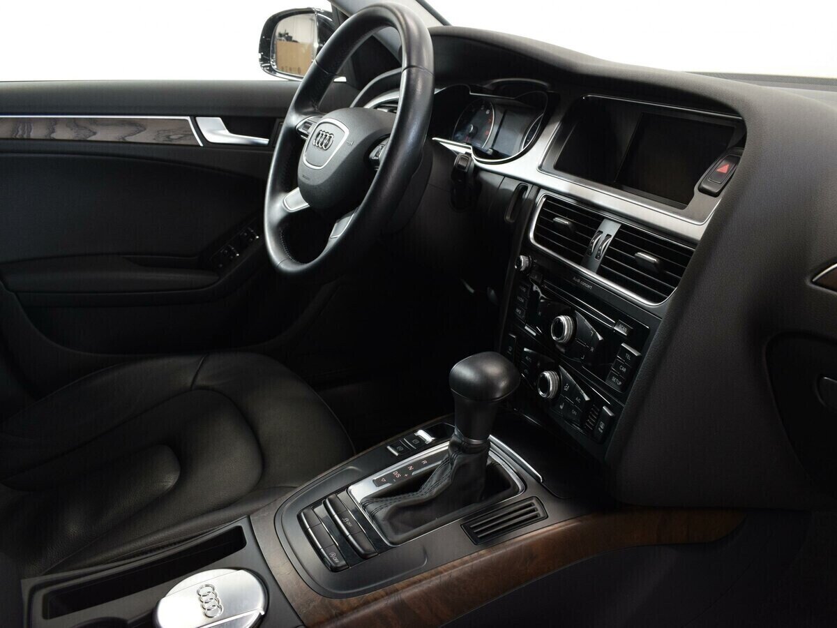 Audi A4, 1.8 л, Вариатор, 2015 фото 2