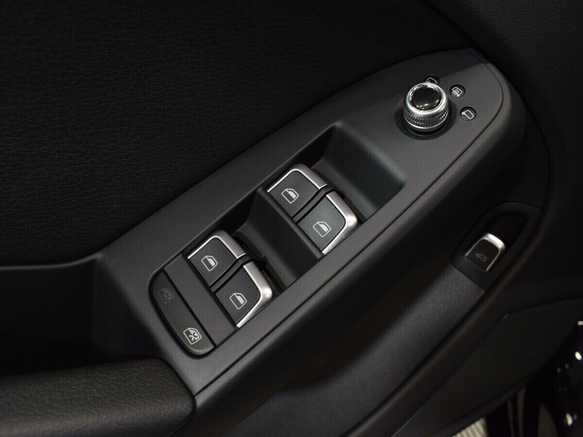 Audi A4, 1.8 л, Вариатор, 2015 фото 7