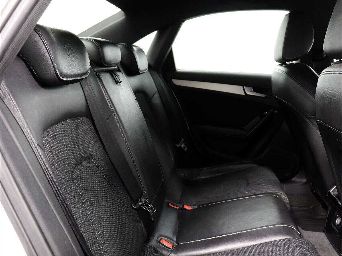 Audi A4, 2.0 л, Робот, 2011 фото 1