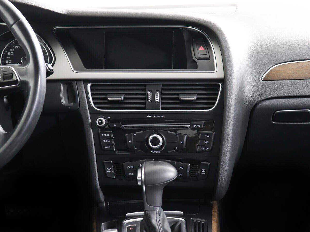 Audi A4, 1.8 л, Вариатор, 2015 фото 12