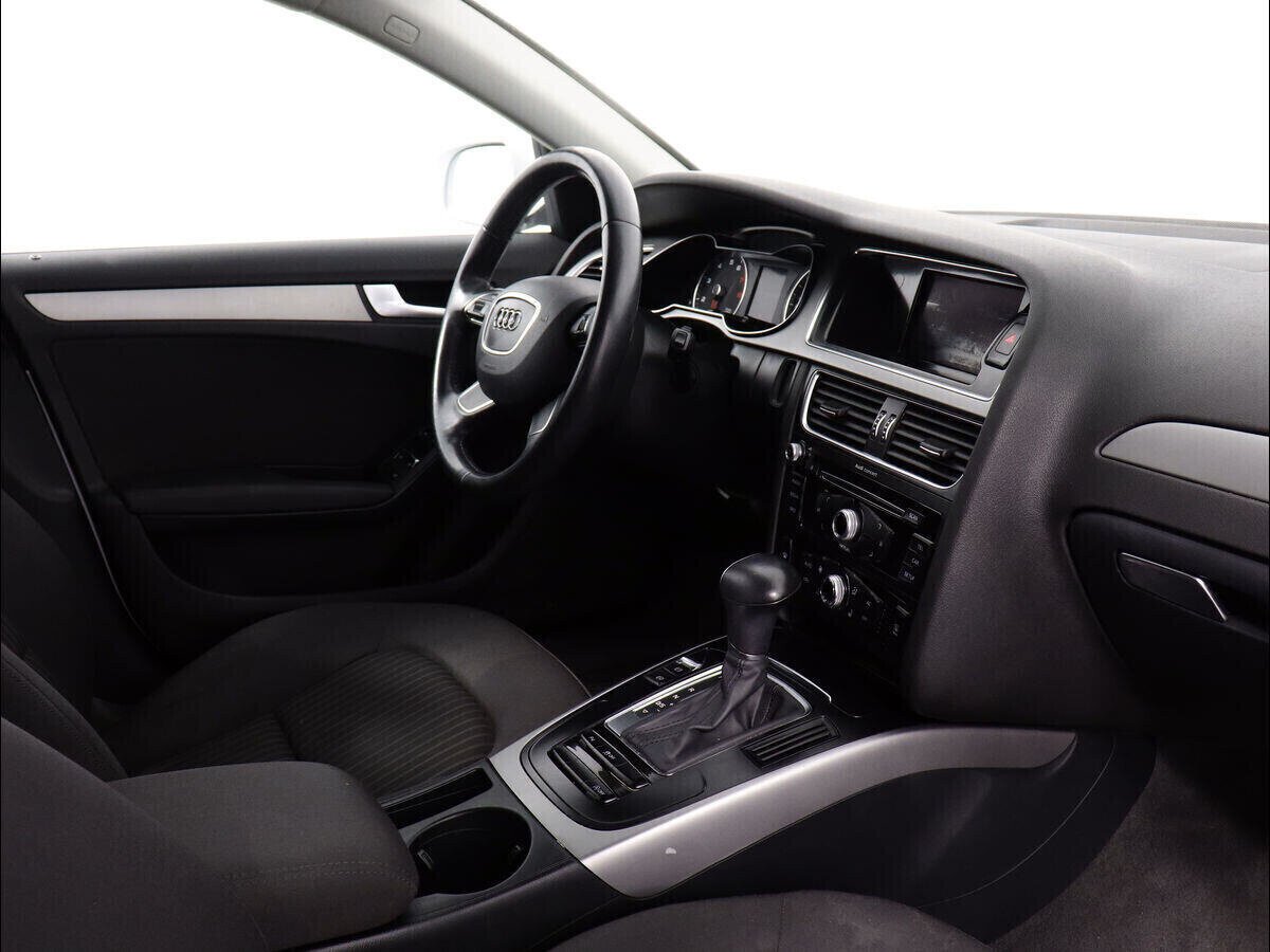 Audi A4, 1.8 л, Вариатор, 2015 фото 2