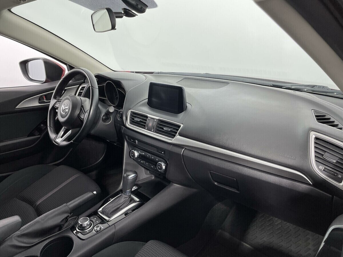 Mazda 3, 1.5 л, АТ, 2018 фото 2