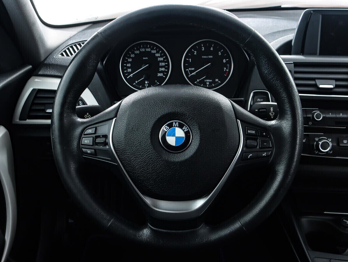 BMW 1 серии, 1.5 л, АТ, 2017 фото 10