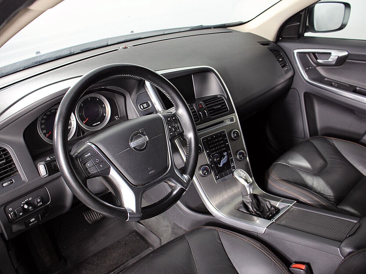 Volvo XC60 Momentum, 2.4 л, АТ, 2013 фото 9
