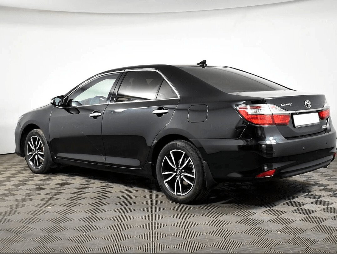 Toyota Camry, 2.5 л, АТ, 2018 фото 6