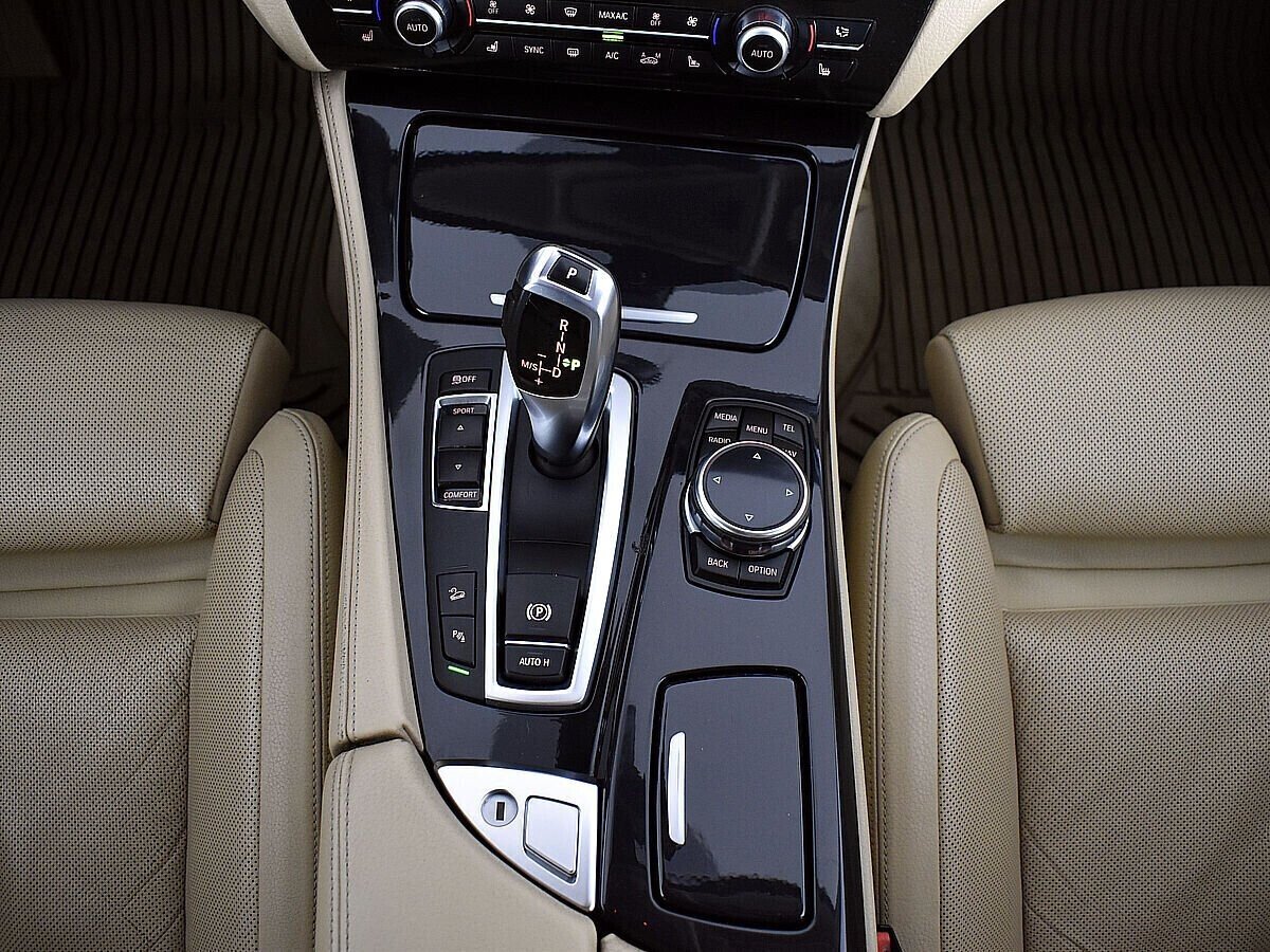 BMW 5 серии, 3.0 л, АТ, 2013 фото 2