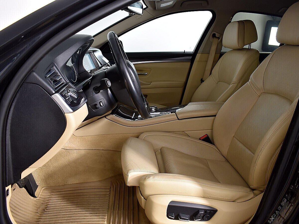 BMW 5 серии, 3.0 л, АТ, 2013 фото 9