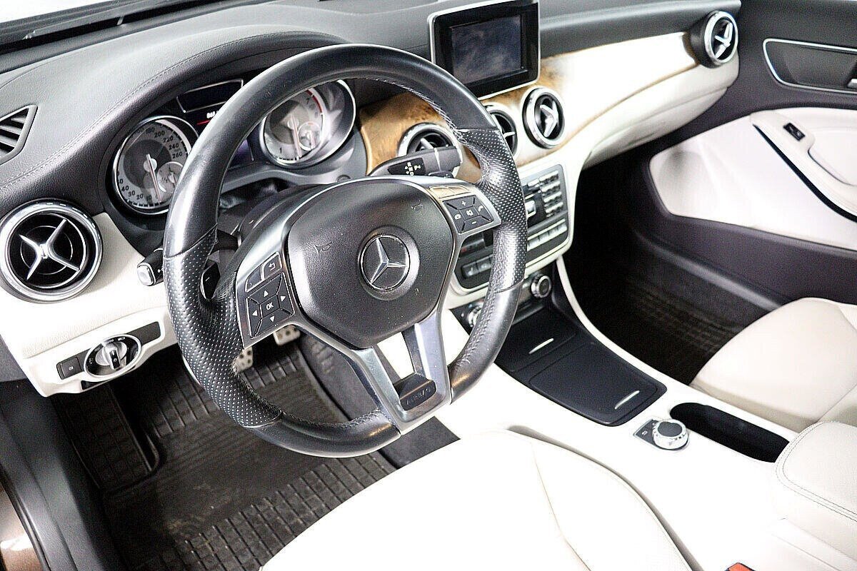 Mercedes-Benz GLA, 2.0 л, Робот, 2014 фото 11