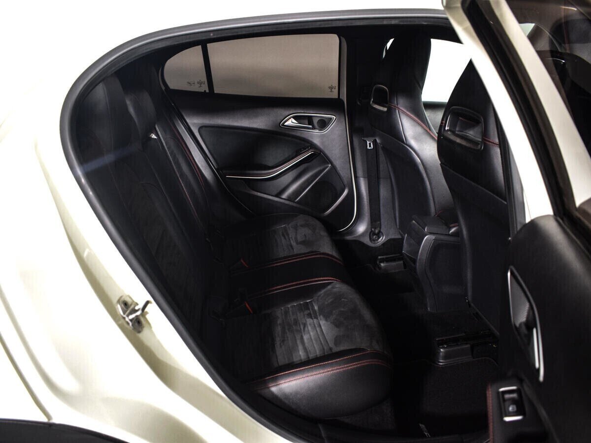 Mercedes-Benz GLA, 2.0 л, Робот, 2015 фото 1