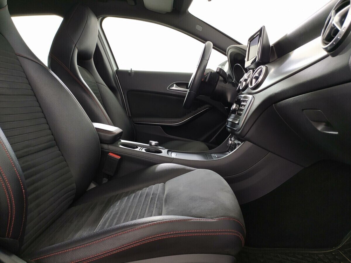 Mercedes-Benz GLA, 2.0 л, Робот, 2015 фото 2