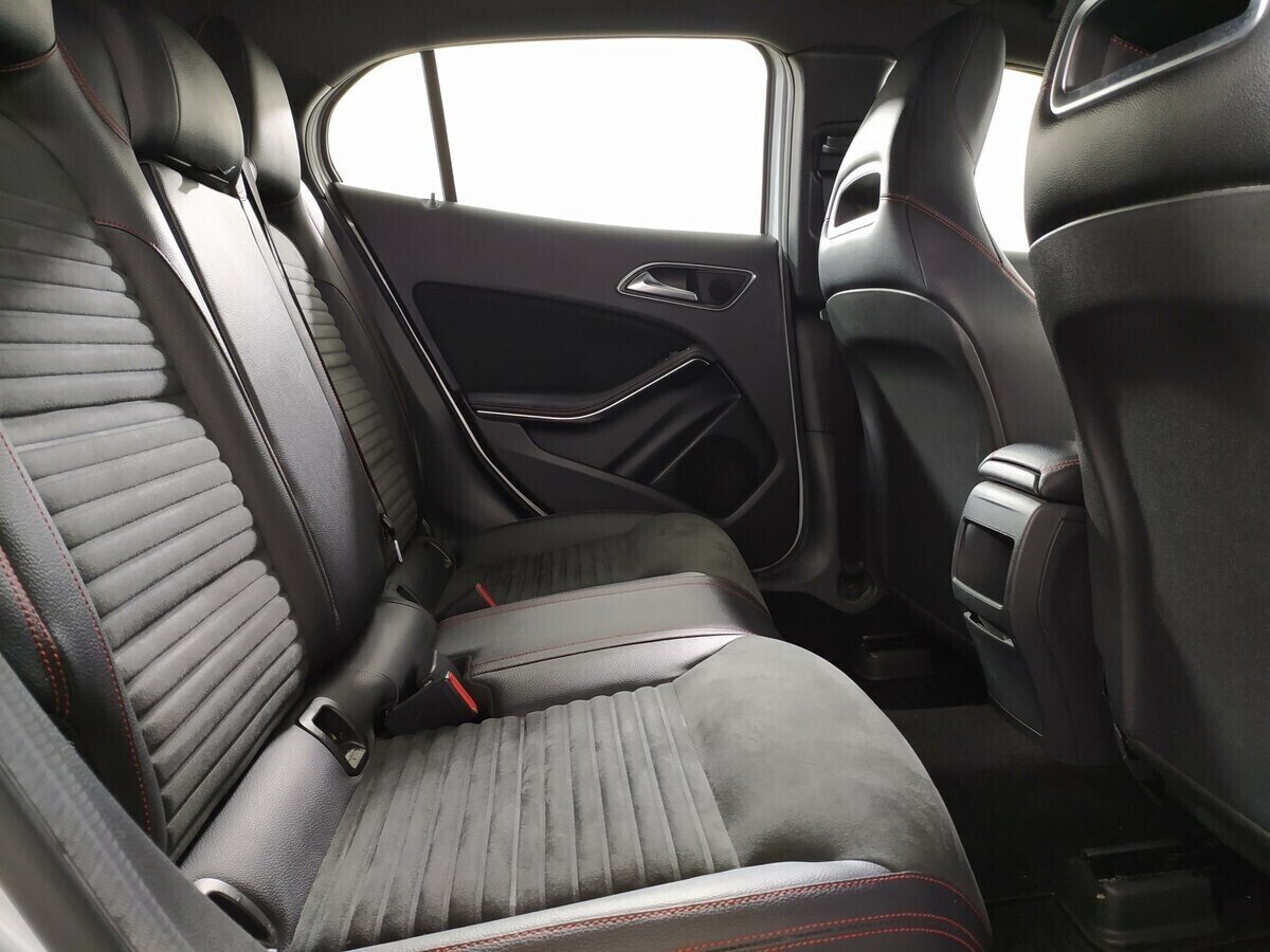 Mercedes-Benz GLA, 2.0 л, Робот, 2015 фото 1