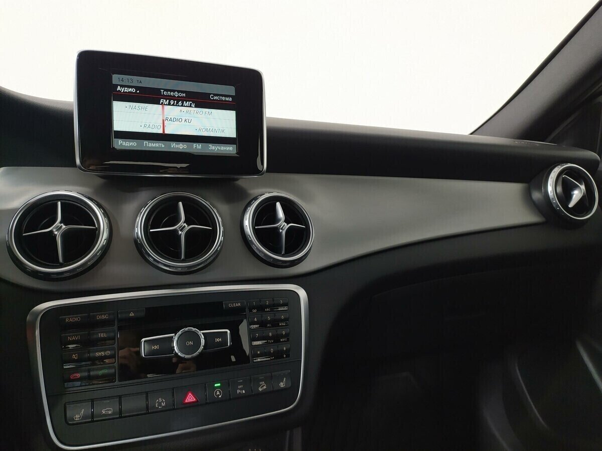 Mercedes-Benz GLA, 2.0 л, Робот, 2015 фото 10