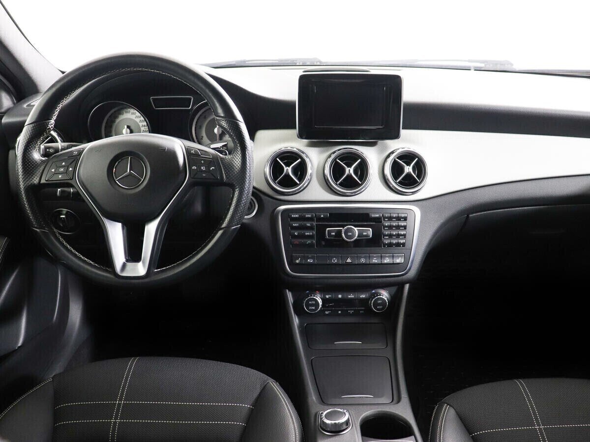Mercedes-Benz GLA, 2.0 л, Робот, 2016 фото 13