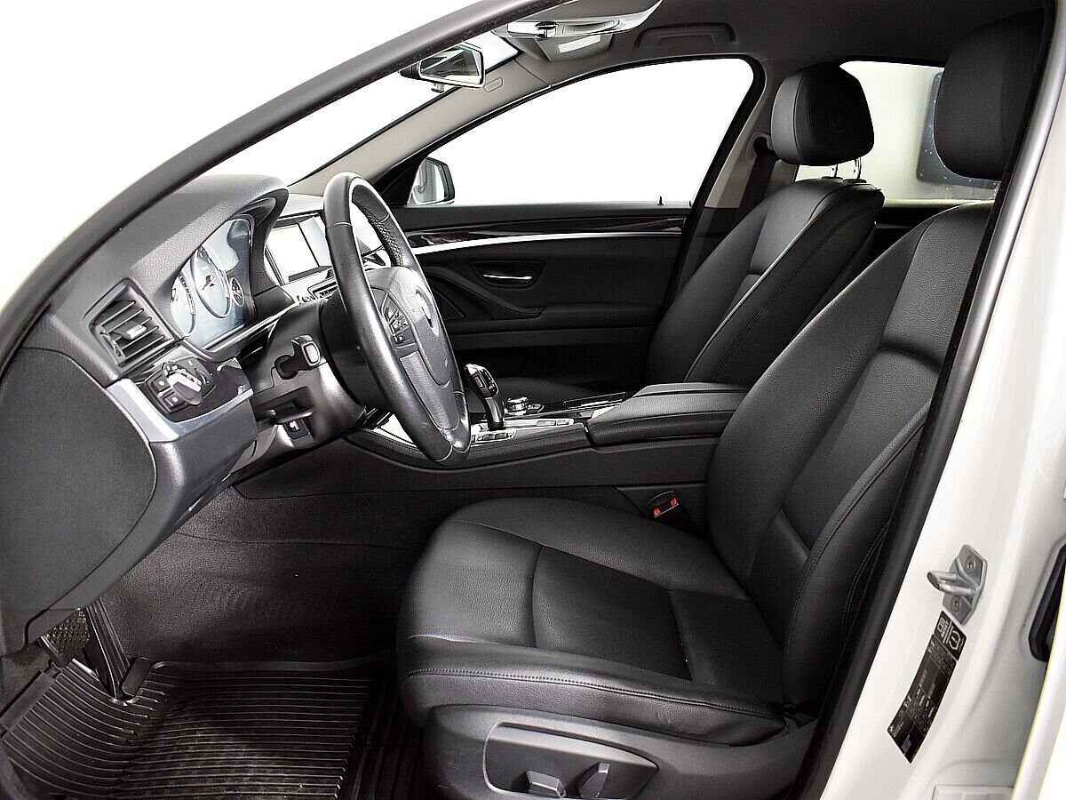 BMW 5 серии, 2.0 л, АТ, 2013 фото 9